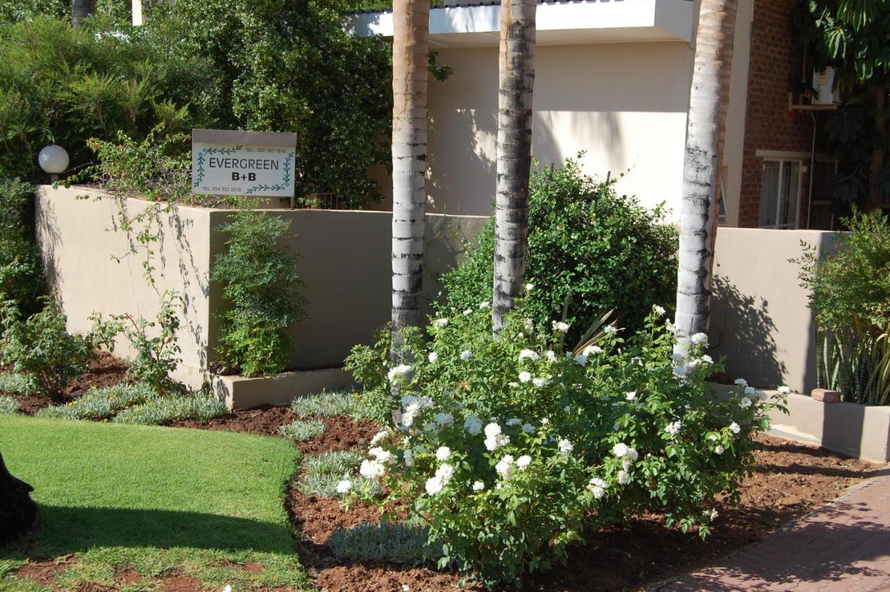 Evergreen Guesthouse Upington Exterior foto